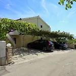 Apartment Villa Andjelka-1 By Interhome