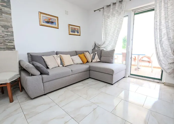 Andjelka-1 By Interhome * Trogir